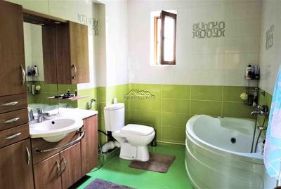 Manuel recomanda : Vila superba in Cornu de Jos 295mp , teren 1360mp - 18