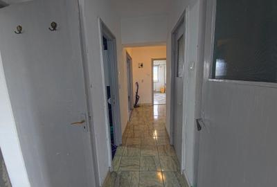 Ultracentral Tomis Mall 3 camere decomandat etaj 3/7 - 17