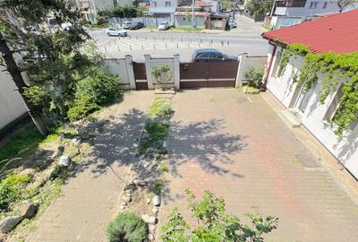 Casa Individuala - 10 Camere - Teren 990 MP - 288 MP utili - Gradina & Anexe - 13