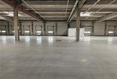 Spațiu industrial, de 3,500 mp, în Industrial Vest