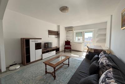 Apartament cu 3 camere semidecomandat, mobilat în Decebal