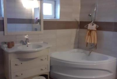 Casă individuală cu 5 camere în Vest