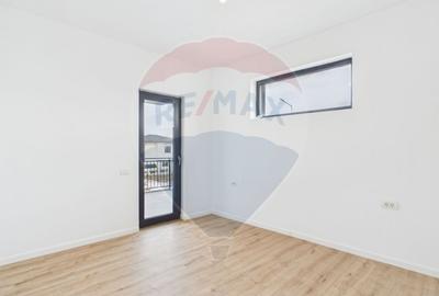 De vanzare| Apartament cu 3 camere si gradina|Nobil Rezidence - Tunari - 8
