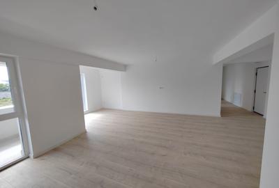 Apartament cu 4 camere decomandat în Doamna Ghica