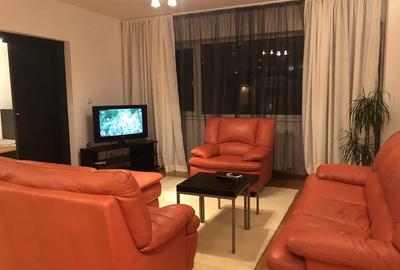 Garsonieră decomandată, mobilată în Decebal