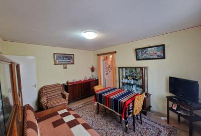 Apartament cu 3 camere semidecomandat, mobilat în Ferentari