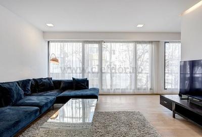 Apartament cu 3 camere semidecomandat, mobilat în Dorobanți