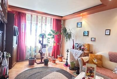 Apartament cu 3 camere decomandat, mobilat în Bogdan Vodă