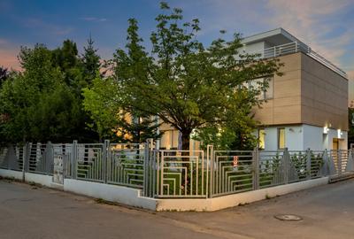 Casă individuală cu 5 camere în Pipera