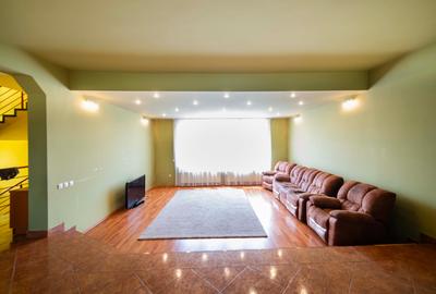 Vilă in Andrei Mureșanu,  6 camere, teren 600 mp - 8