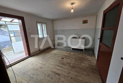 Casa de vanzare teren 412 mp garaj Terezian Sibiu COMISION 0 - 16