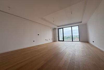 Apartament cu 3 camere semidecomandat în Floreasca