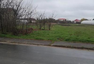 Teren intravil+proiect casa/com.Cornetu/IF la 3min de autostr. A0 - 9