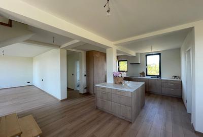 Duplex cu 6 camere în Moșnița Nouă