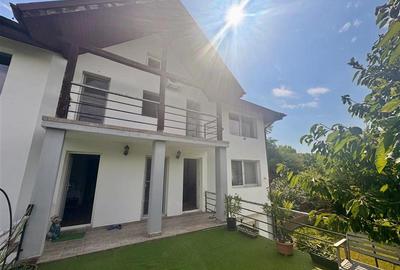 Vila duplex de vanzare Bucium, zona exclusivista, curte cu vegetatie matura, ved - 1