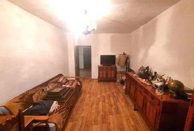 Apartament 3 camere 72mp Bradet bloc vila  Pret 84800eur neg - 2