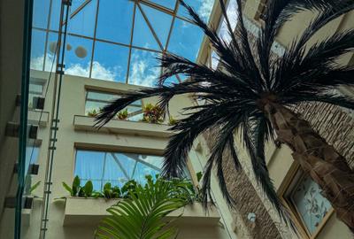 Apartament cu 3 camere decomandat în Km 5