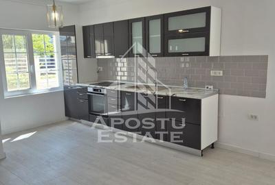 Duplex cu 4 camere , de inchiriat , Curte 300 mp , Mosnita Noua - 1