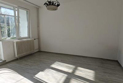 Drumul Taberei – Valea Oltului  -Valea Argeșului  Apartament 3 camere decomandat - 3