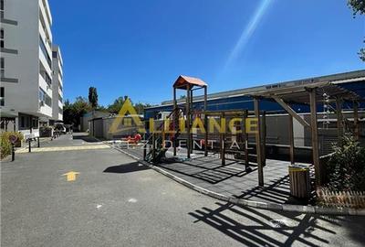 Apartament cu 3 camere sectorul 4 - 15