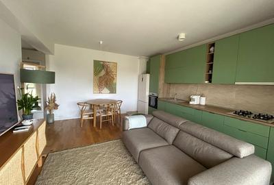 Apartament cu 3 camere decomandat, mobilat în Iancu Nicolae