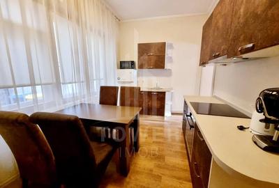 Apartament cu 3 camere decomandat, mobilat în Ultracentral