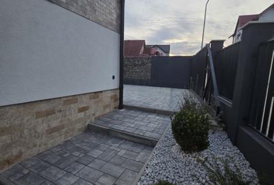 Casa Individuala 4 camere + 500mp teren  in Selimbar - 3