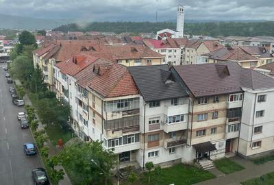 PROPRIETAR-Vand apartament 3 camere, Onesti - 2