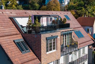 Penthouse cu 4 camere decomandat, mobilat în Blumăna