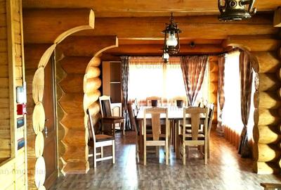 RATE Pensiune Superba*** 12 cam malul Lac Mocearu piscina - 15