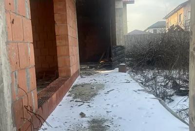Casa la rosu / 1.328 mp teren / AC valabila / Otopeni 9 Mai - 8