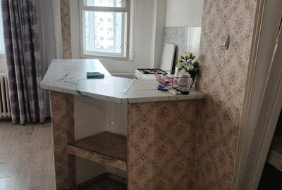 Titan IOR  - strada Bucovina , cinema Gloria ,  Bloc mixt- garsoniera - 5