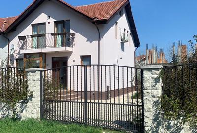 Casă cu 4 camere în Nord-Vest