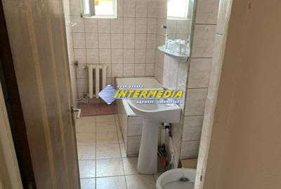 Apartament 3 camere etaj 2 +garaj + boxa in Cetate zona Caroline - 6