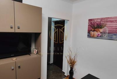 Titan 1 Decembrie 1918 , metrou 1 minut bloc stradal vedere spate - 2