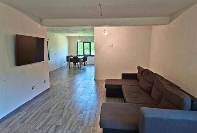 CASA PE PARTER IN BUJORENI - LINISTE, CURTE SI VEDERE SPRE VF. COZIA - 8