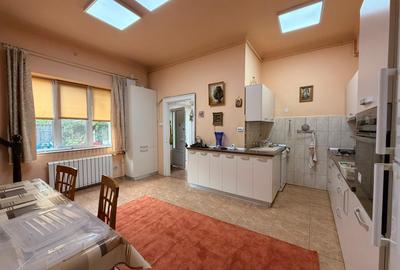 Casa 5 camere 140mp, curte 300mp, Semicentral - Piata Abator - 13