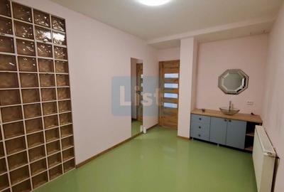 Spatiu comercial cu vitrina generoasa, parcari, randament 6.8%! - 3