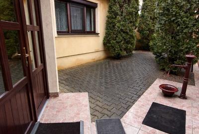 Casa de locuit Central 310 mp utili + 2 spatii comerciale de la strada - 4