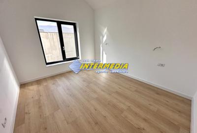 CASA NOUA I 90 MP I FINISATA LA CHEIE I ASFALT I TOATE UTILITATILE I - 10