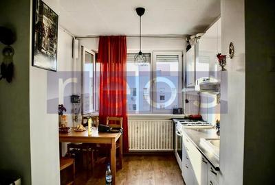 VANZARE APARTAMENT 3 CAMERE 70MP DECOMANDAT TITAN PARK IOR VEDERE DUBLA - 1