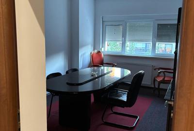 Apartament cu 4 camere decomandat, mobilat în Cotroceni