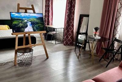 Garsonieră circulară, mobilată în Băneasa