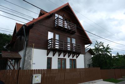 Casă individuală cu 4 camere în Breaza de Sus