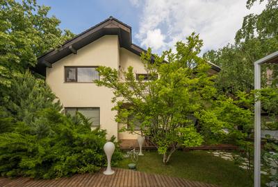 Casă individuală cu 5 camere în Iancu Nicolae