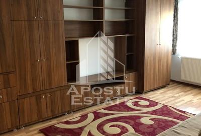 Apartament cu 2 camere decomandat, mobilat în Soarelui