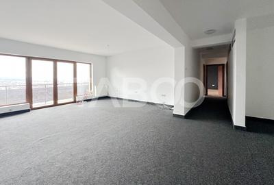 Apartament cu 4 camere semidecomandat în Andrei Mureșanu