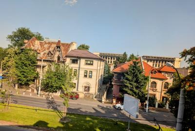 Casă individuală cu 9 camere în Cotroceni