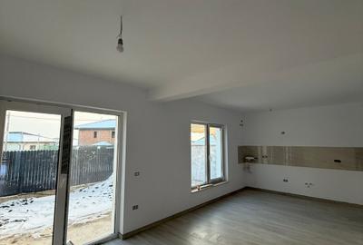 Casă cu 4 camere în Popas Păcurari