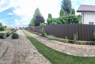 Vila de vanzare 260 mp cu anexe 40 mp si teren 1600 mp - 12